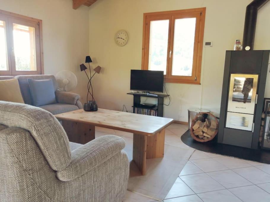 Confortable Chalet Avec Magnifique Vue En Gruyere. Charmey Ngoại thất bức ảnh