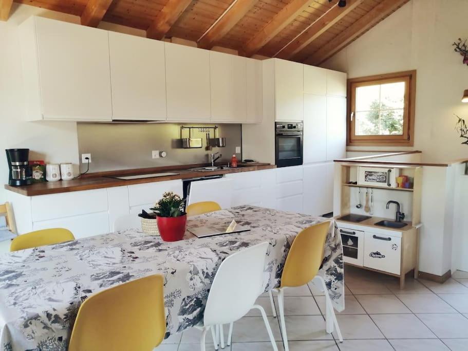 Confortable Chalet Avec Magnifique Vue En Gruyere. Charmey Ngoại thất bức ảnh